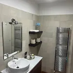 Resilienza - Privata Con Bagno 3*