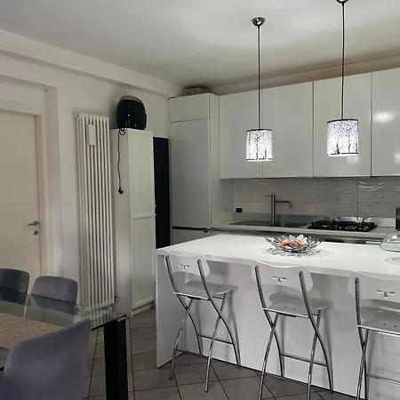 Resilienza - Privata Con Bagno 3* Лекко